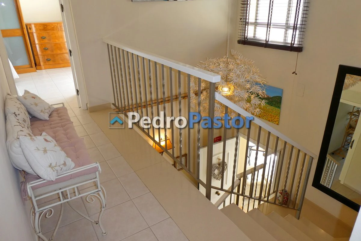 CH083 - Chalet independiente de 5 dormitorios en Els Poblets