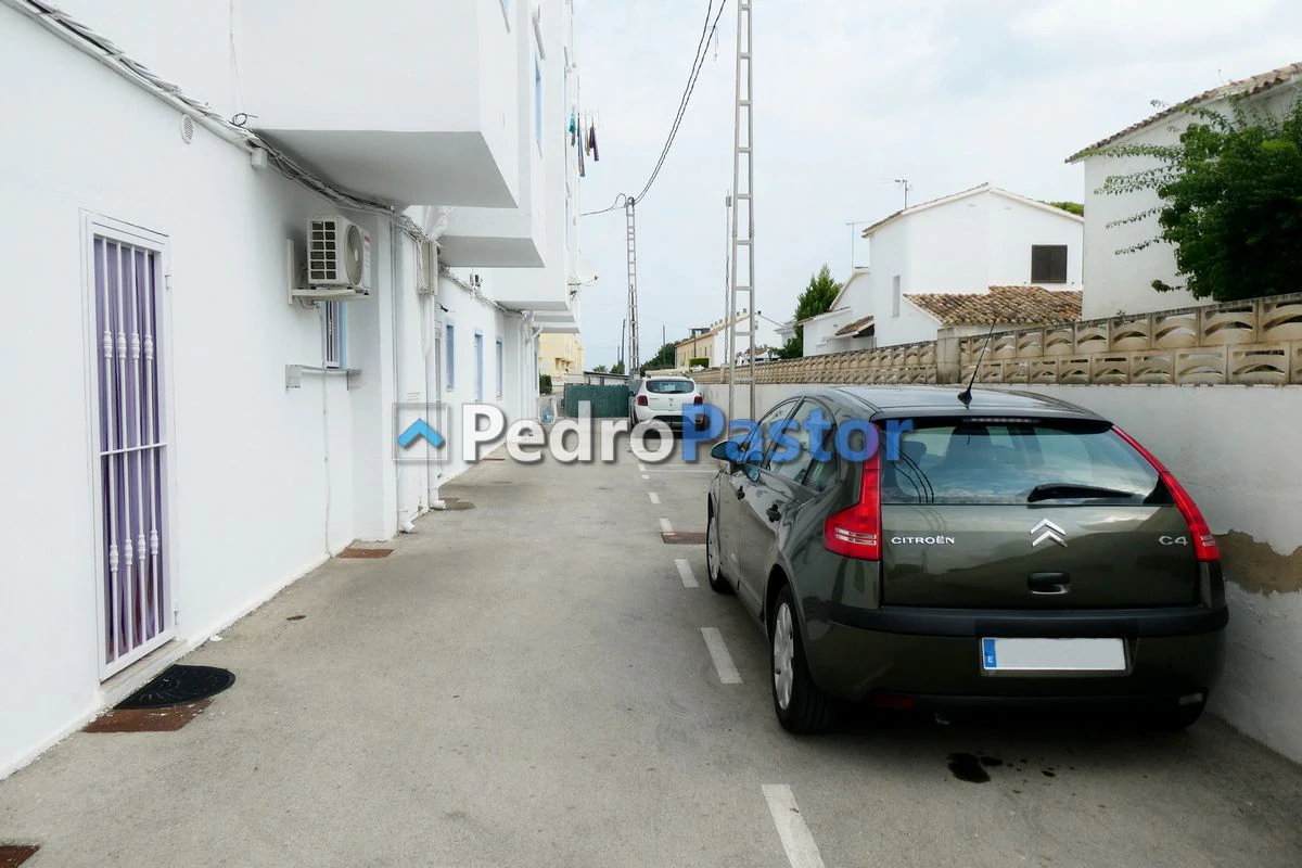 AP194 - Apartamento de 2 dormitorios en 1ª línea de playa en Las Marinas en Dénia