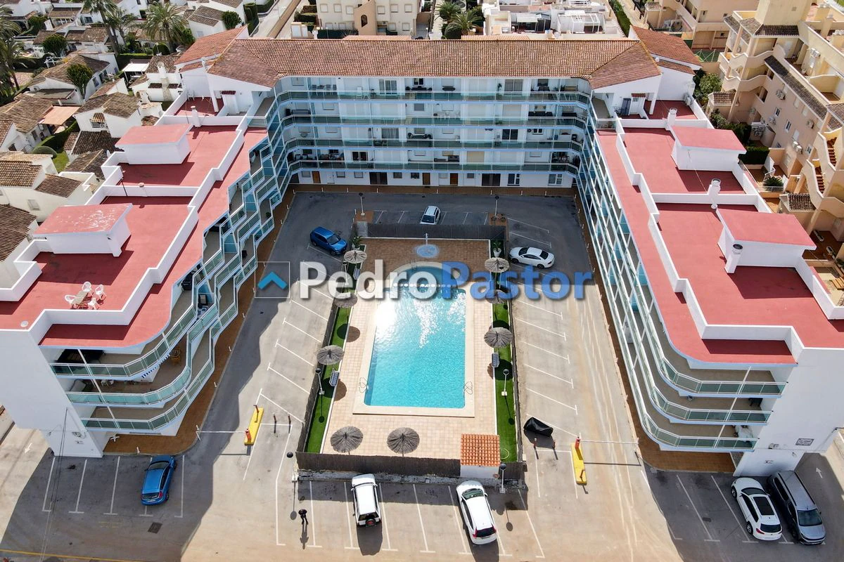 AP194 - Apartamento de 2 dormitorios en 1ª línea de playa en Las Marinas en Dénia