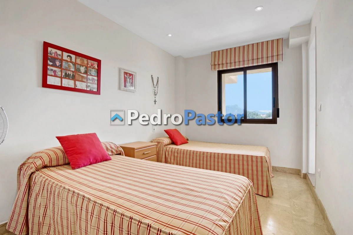 AP191 - Apartamento de 2 dormitorios en 1ª línea de playa en el km 4,5 de Las Marinas en Dénia.