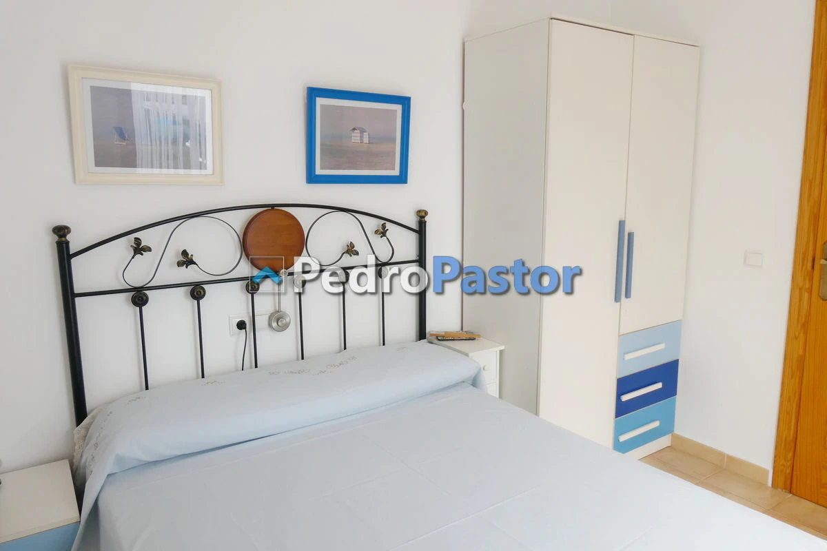 AP194 - Apartamento de 2 dormitorios en 1ª línea de playa en Las Marinas en Dénia