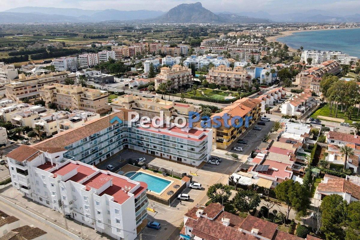 AP194 - Apartamento de 2 dormitorios en 1ª línea de playa en Las Marinas en Dénia