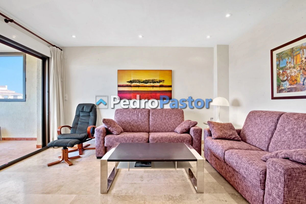 AP191 - Apartamento de 2 dormitorios en 1ª línea de playa en el km 4,5 de Las Marinas en Dénia.