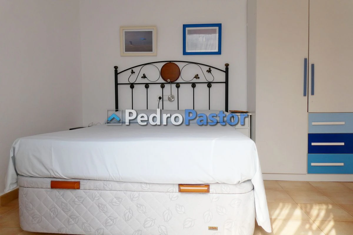 AP194 - Apartamento de 2 dormitorios en 1ª línea de playa en Las Marinas en Dénia