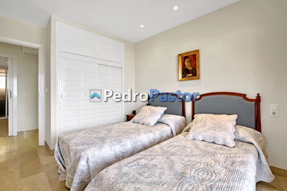AP191 - Apartamento de 2 dormitorios en 1ª línea de playa en el km 4,5 de Las Marinas en Dénia.