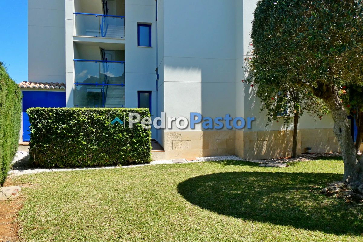 AP224 - Apartamento de 2 dormitorios en 2ª línea de playa en Las Marinas en Dénia
