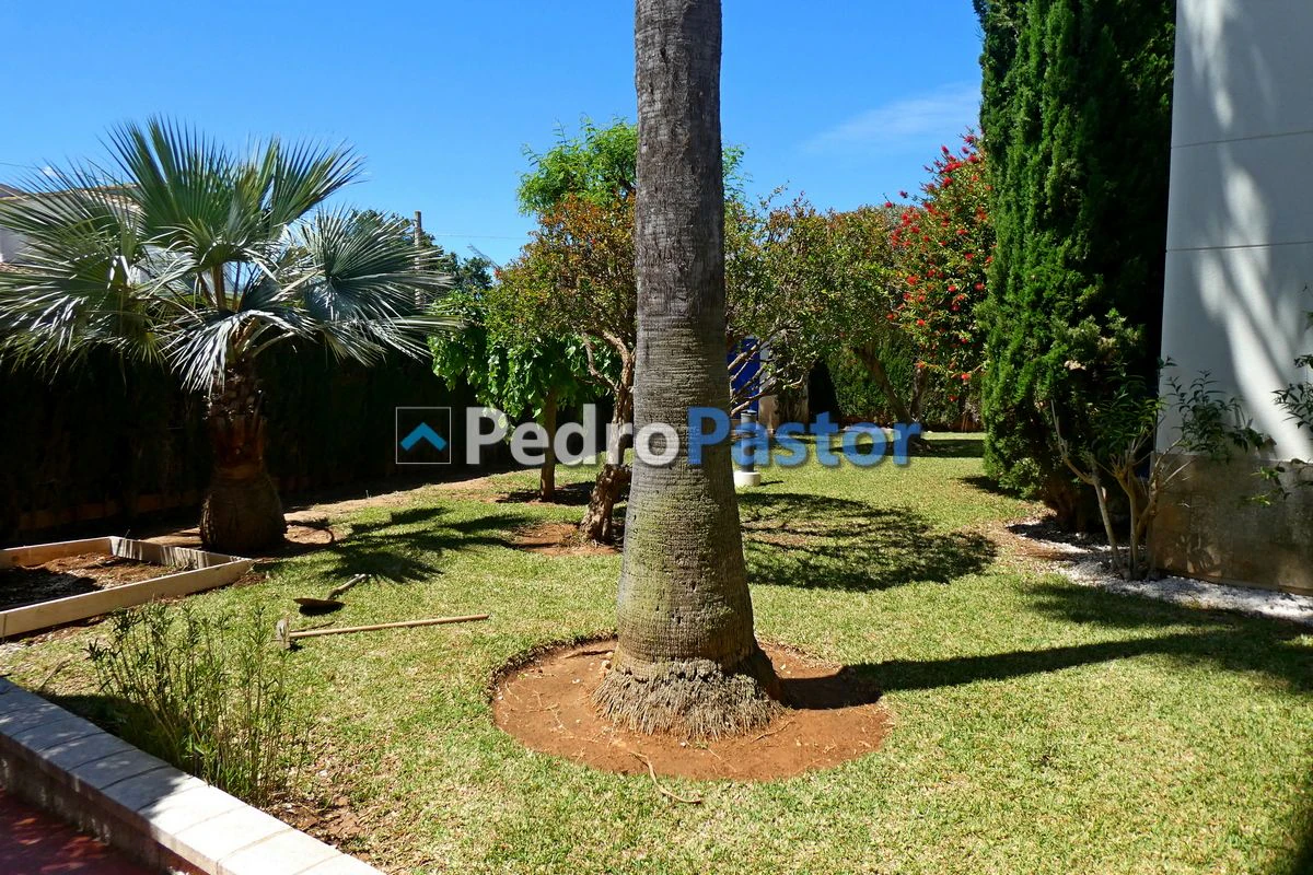 AP224 - Apartamento de 2 dormitorios en 2ª línea de playa en Las Marinas en Dénia