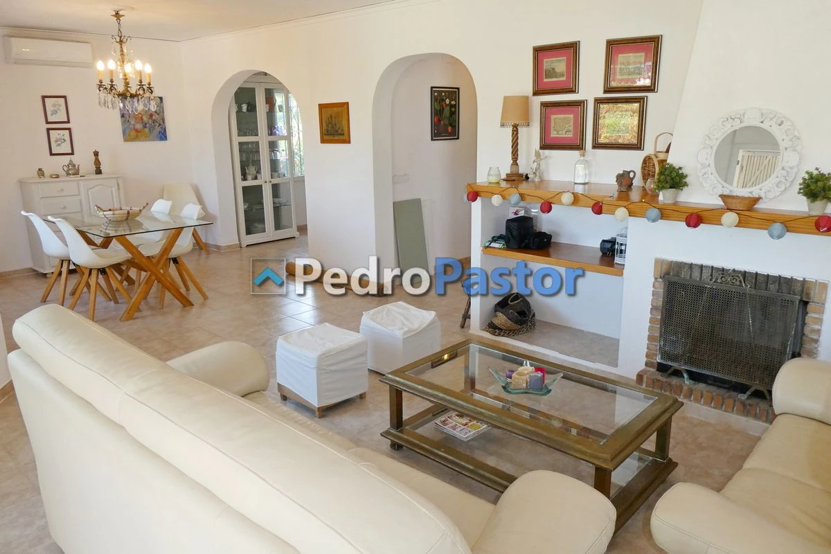 Chalet independiente de 5 dormitorios en la zona del Montgó, en Dénia