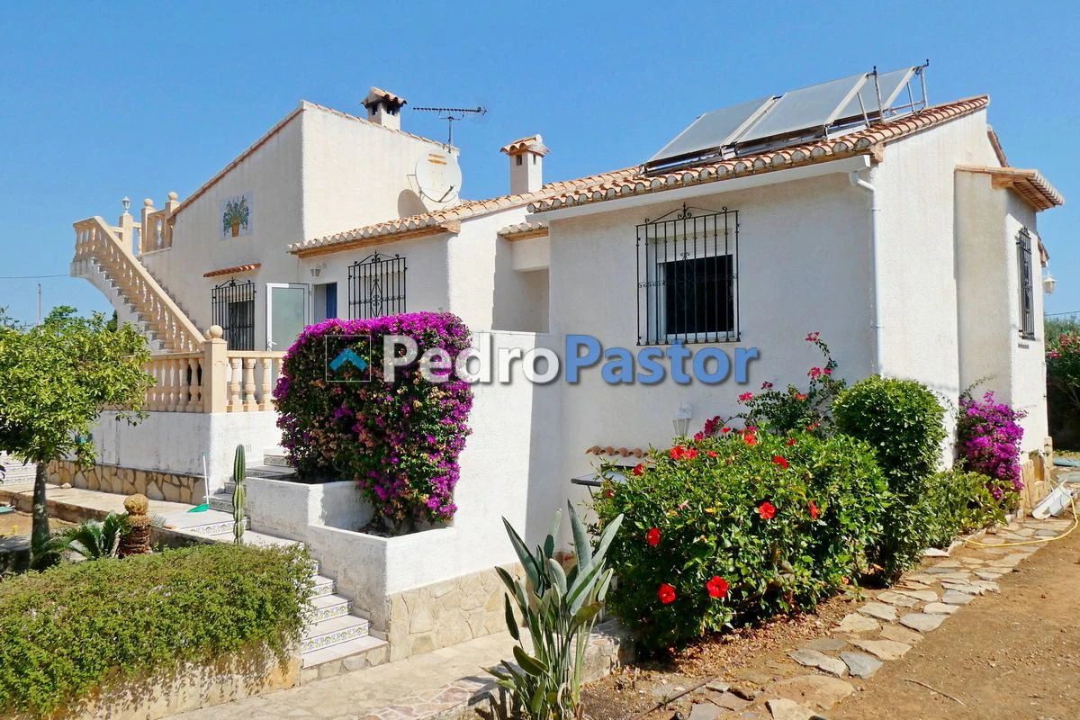 Chalet independiente de 5 dormitorios en la zona del Montgó, en Dénia