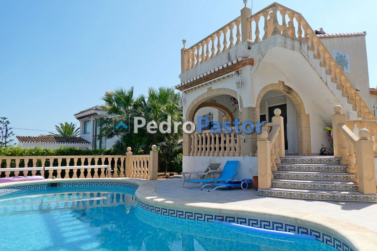 Chalet independiente de 5 dormitorios en la zona del Montgó, en Dénia