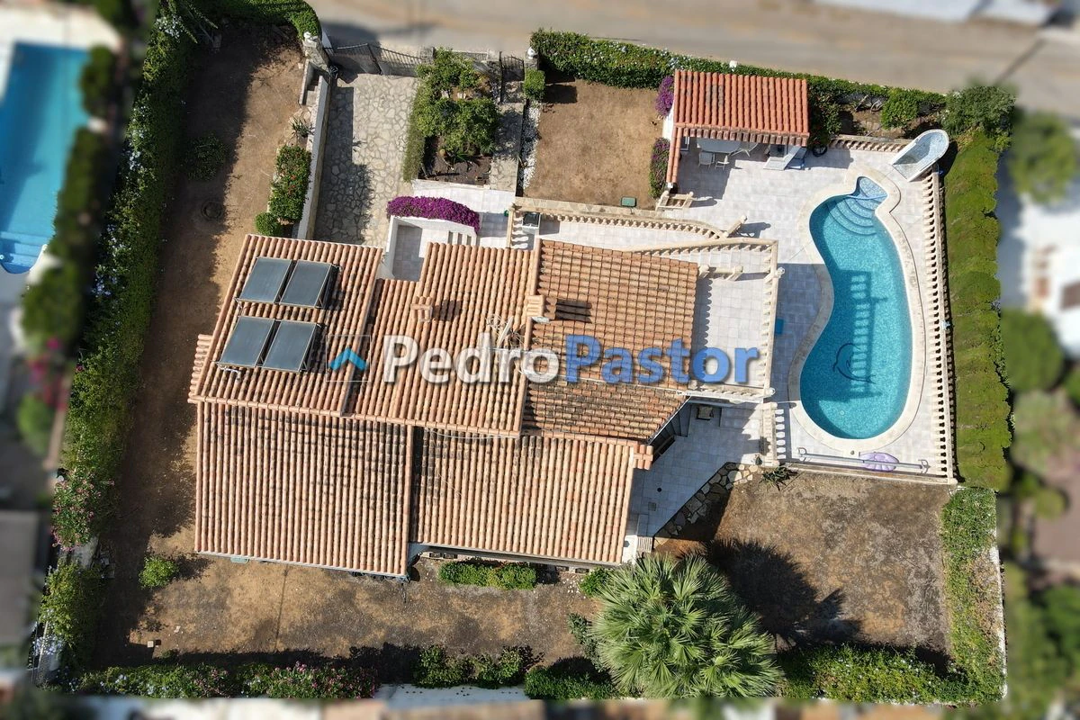 Chalet independiente de 5 dormitorios en la zona del Montgó, en Dénia