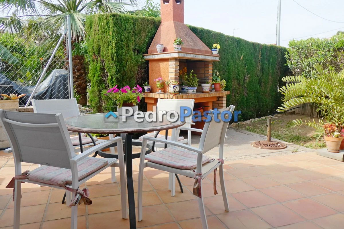 CH082 - Chalet independiente de 3 dormitorios en el Km 5 de Las Marinas, en Dénia.