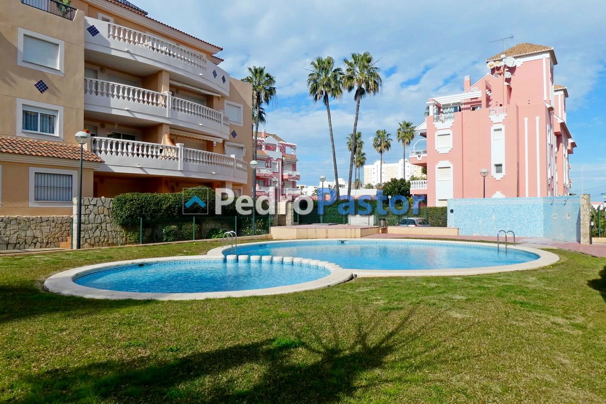 Apartamento de 2 dormitorios en 2ª línea de playa en Las Marinas en Dénia