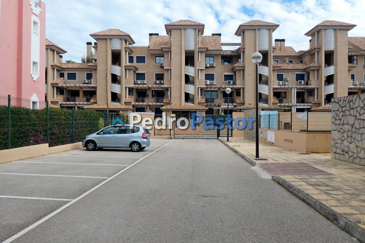 Apartamento de 2 dormitorios en 2ª línea de playa en Las Marinas en Dénia