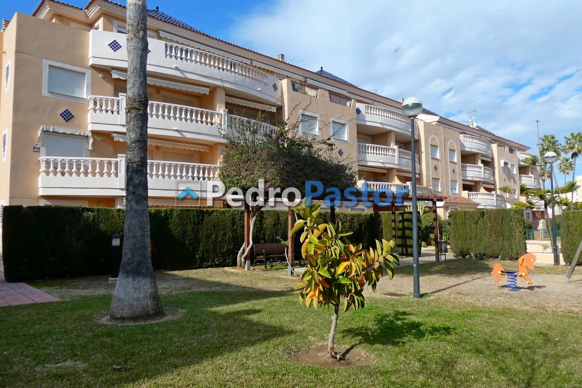 Apartamento de 2 dormitorios en 2ª línea de playa en Las Marinas en Dénia