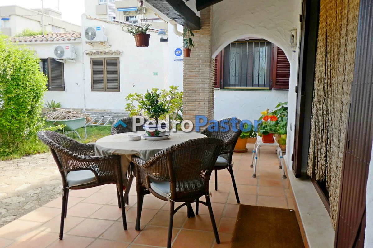 CH082 - Chalet independiente de 3 dormitorios en el Km 5 de Las Marinas, en Dénia.