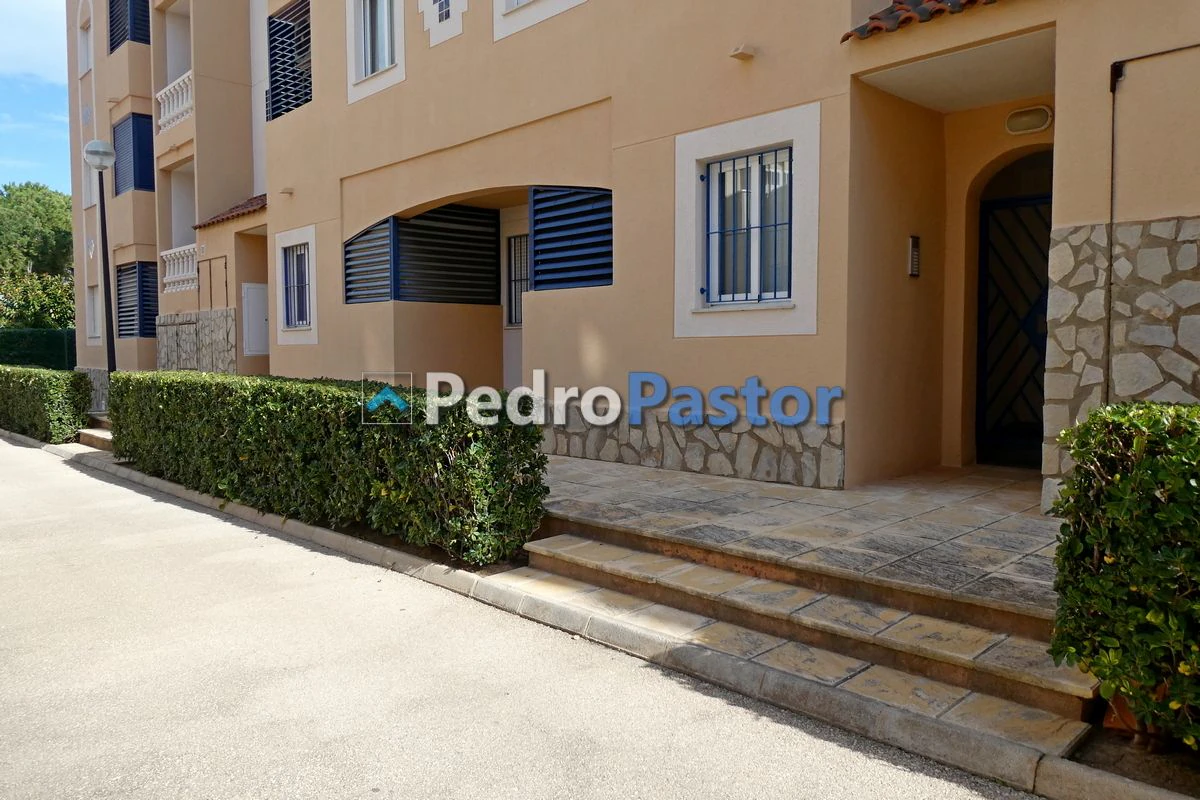 Apartamento de 2 dormitorios en 2ª línea de playa en Las Marinas en Dénia