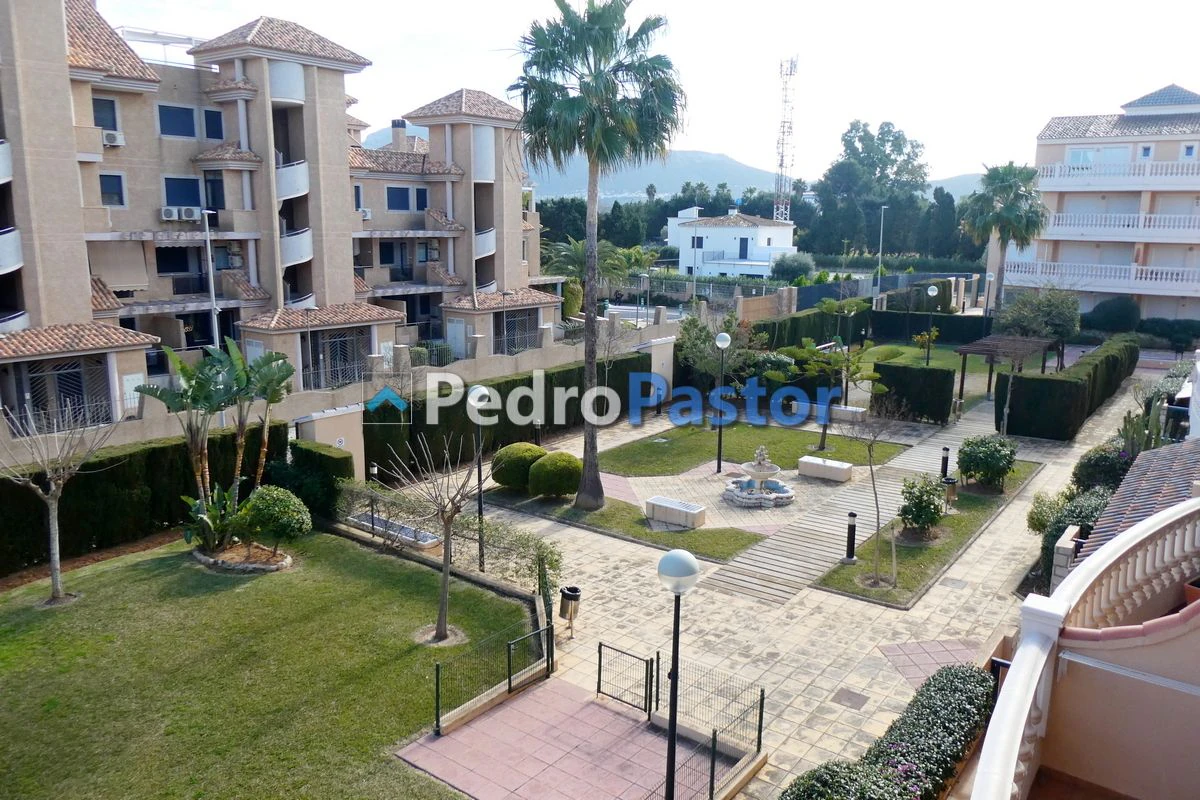 Apartamento de 2 dormitorios en 2ª línea de playa en Las Marinas en Dénia