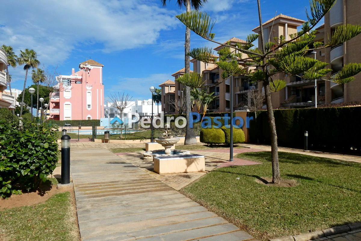 Apartamento de 2 dormitorios en 2ª línea de playa en Las Marinas en Dénia