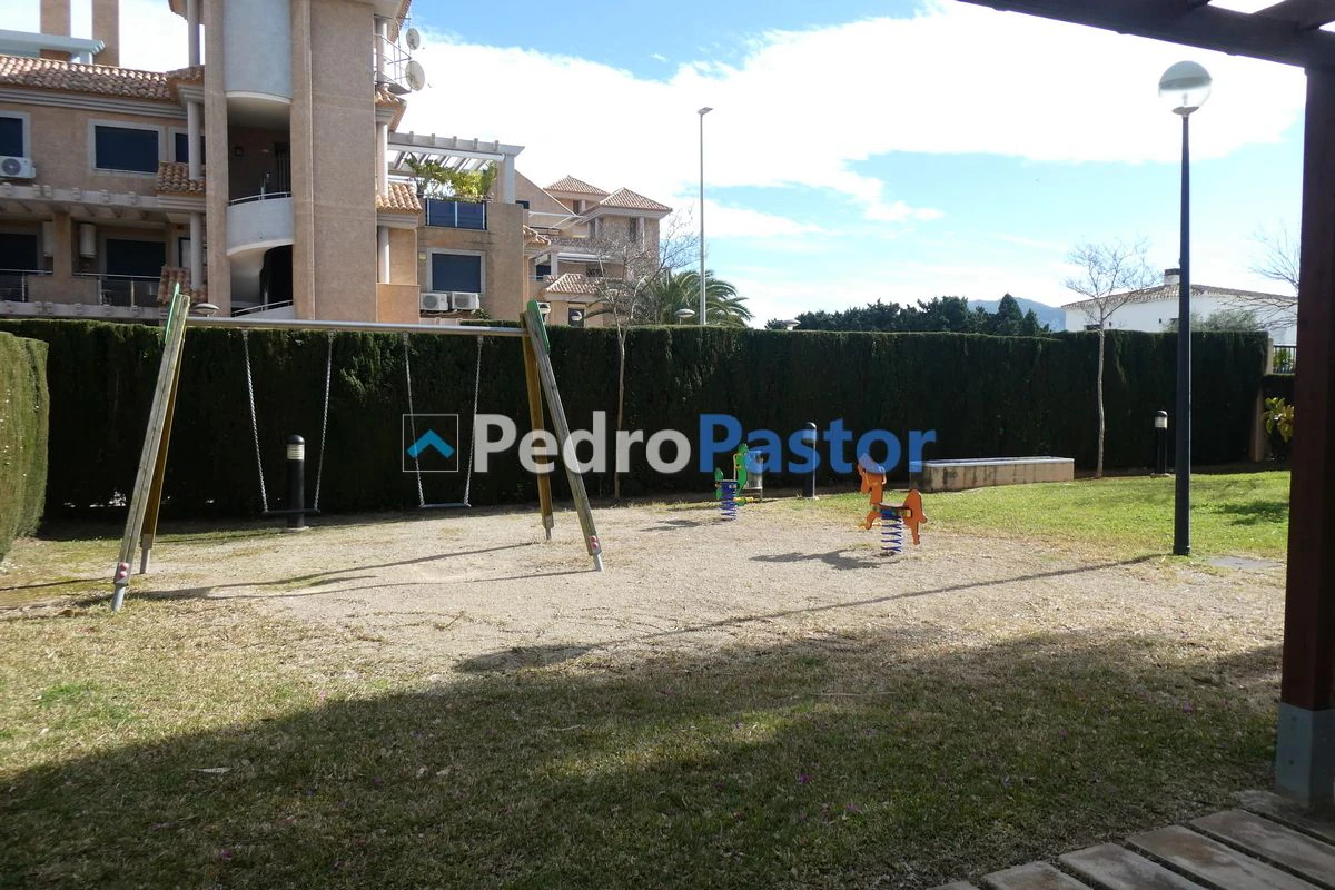Apartamento de 2 dormitorios en 2ª línea de playa en Las Marinas en Dénia
