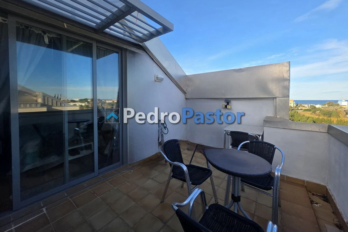 AT055 - Ático dúplex de 3 dormitorios en 2ª línea de playa en El Verger
