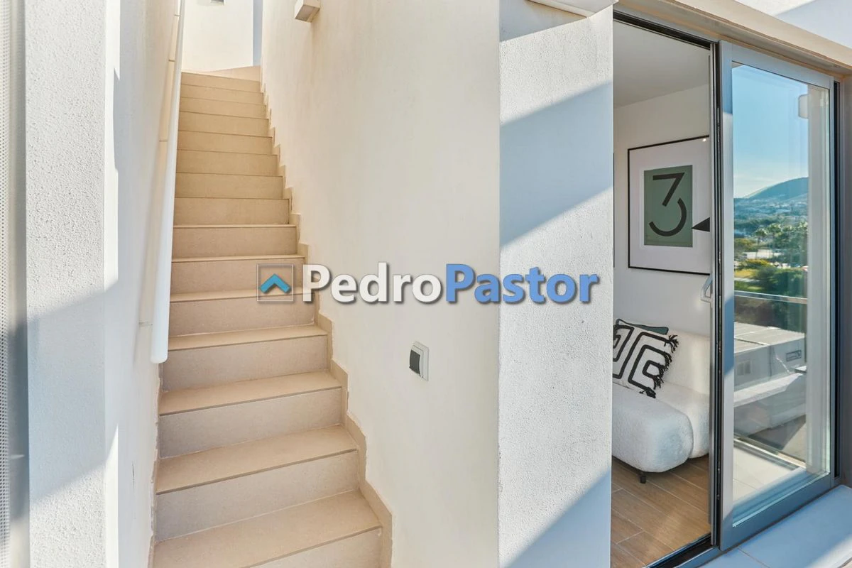 AT056 - Ático de 1 dormitorio en 2ª línea de playa, cerca del Club Náutico de Dénia