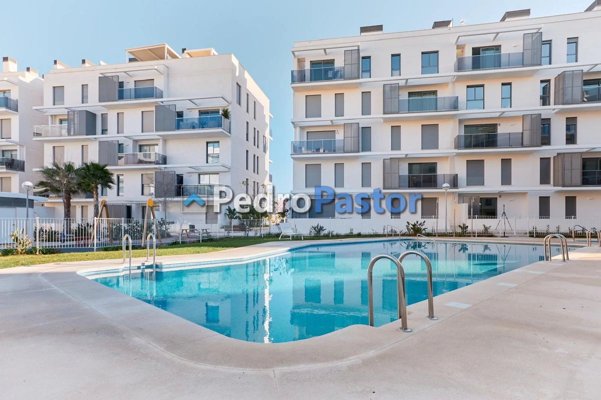AT056 - Ático de 1 dormitorio en 2ª línea de playa, cerca del Club Náutico de Dénia