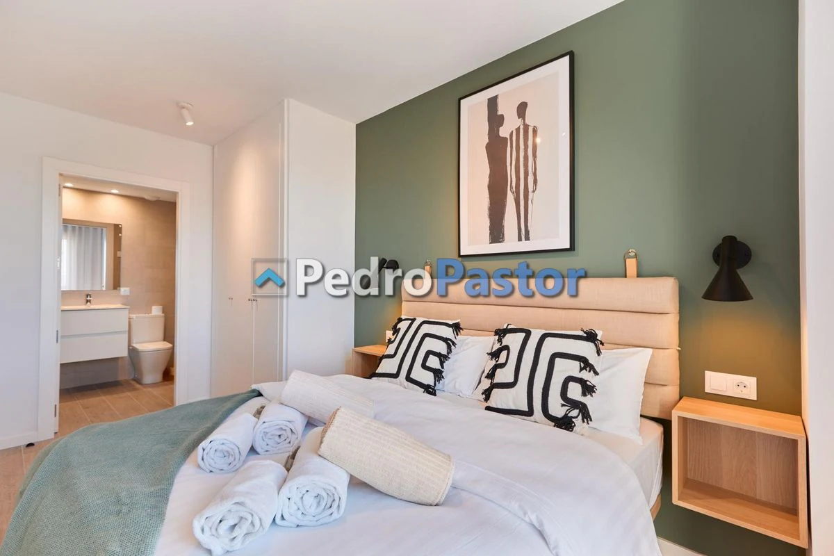 AT056 - Ático de 1 dormitorio en 2ª línea de playa, cerca del Club Náutico de Dénia