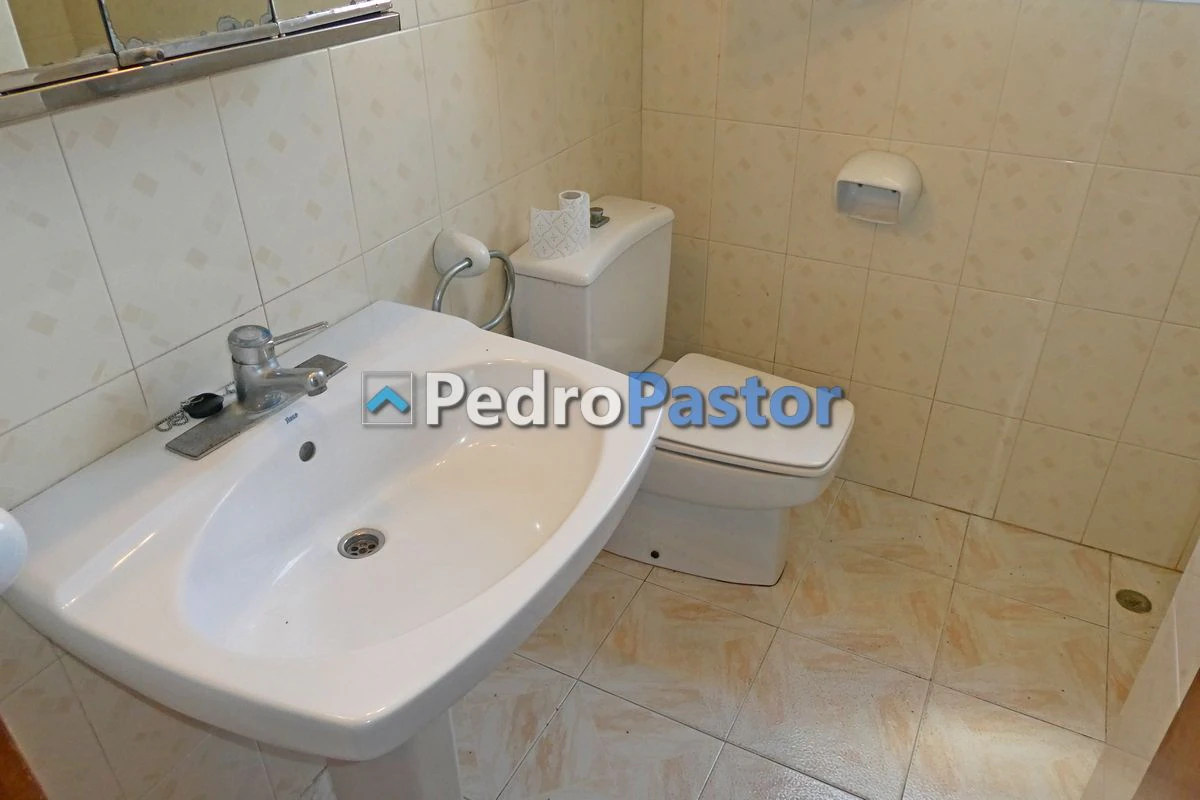 Chalet independiente de 8 dormitorios en el km 5 de Las Marinas, Dénia