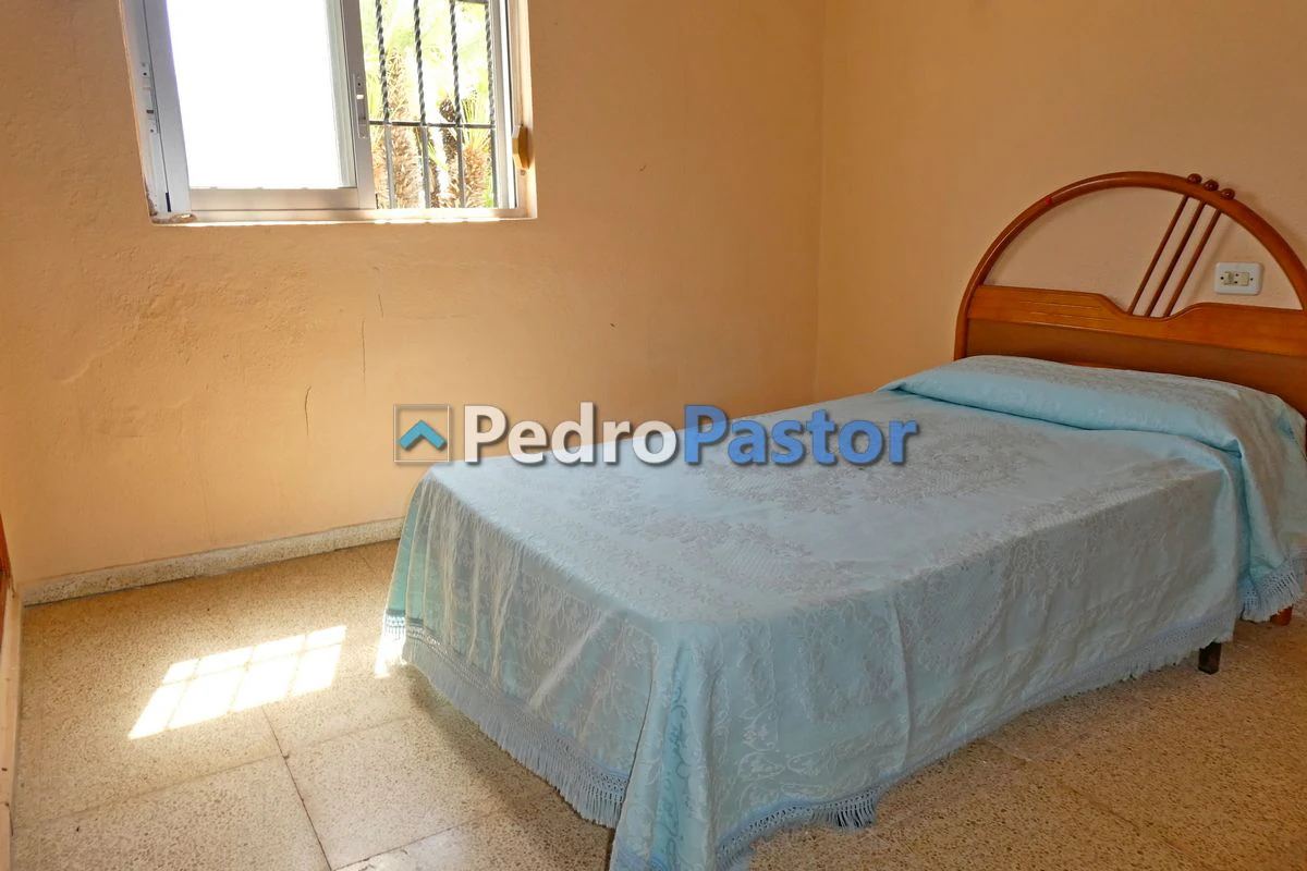 Chalet independiente de 8 dormitorios en el km 5 de Las Marinas, Dénia