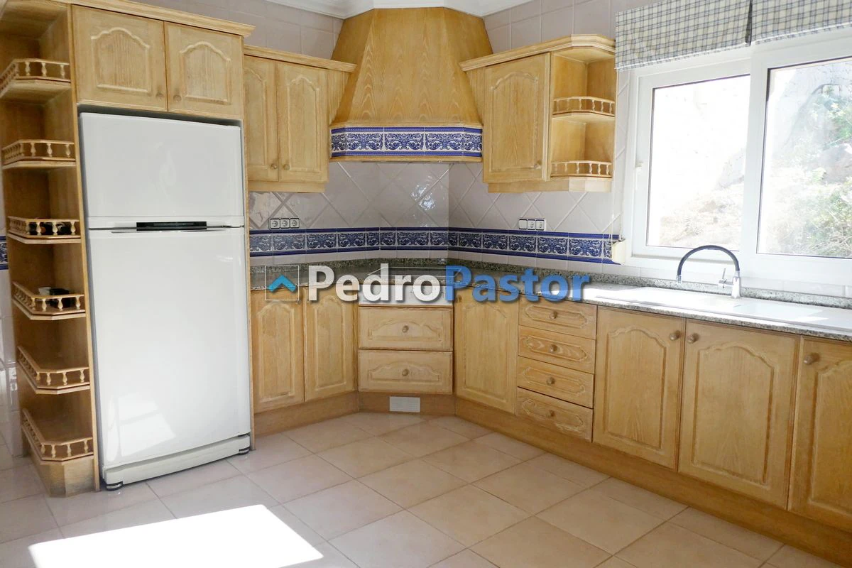 CH067 - Detached 9 bedroom villa in La Sella - Pedreguer