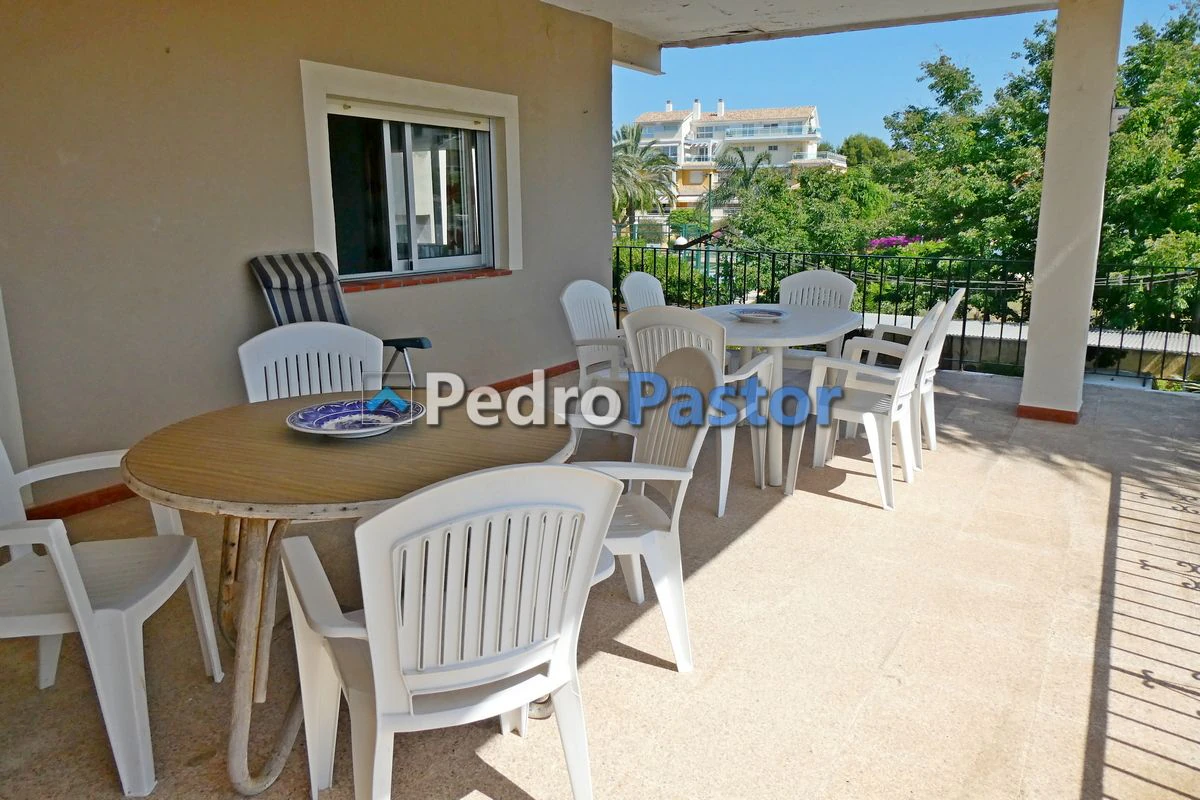CH085 - Chalet independiente de 8 dormitorios en el km 5 de Las Marinas, Dénia