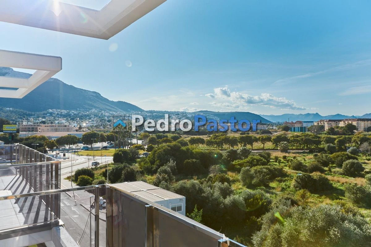 AT056 - 1-bedroom penthouse on the 2nd line of the beach, near the Dénia Nautical Club.