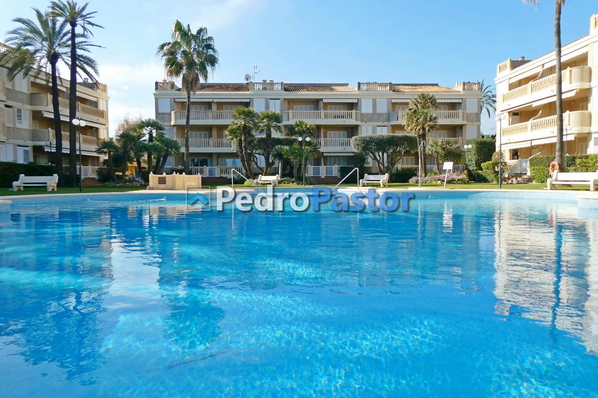 AP192 - 2-bedroom apartment on the beachfront in Las Marinas in Dénia