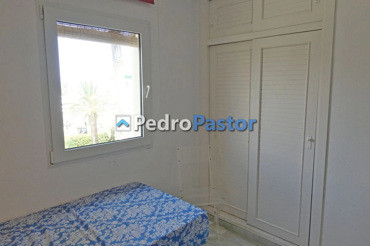 AP192 - 2-bedroom apartment on the beachfront in Las Marinas in Dénia