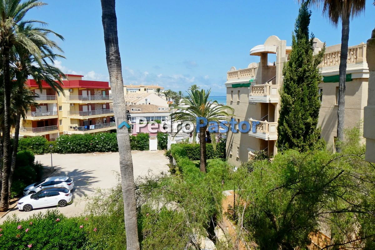 AP192 - 2-bedroom apartment on the beachfront in Las Marinas in Dénia