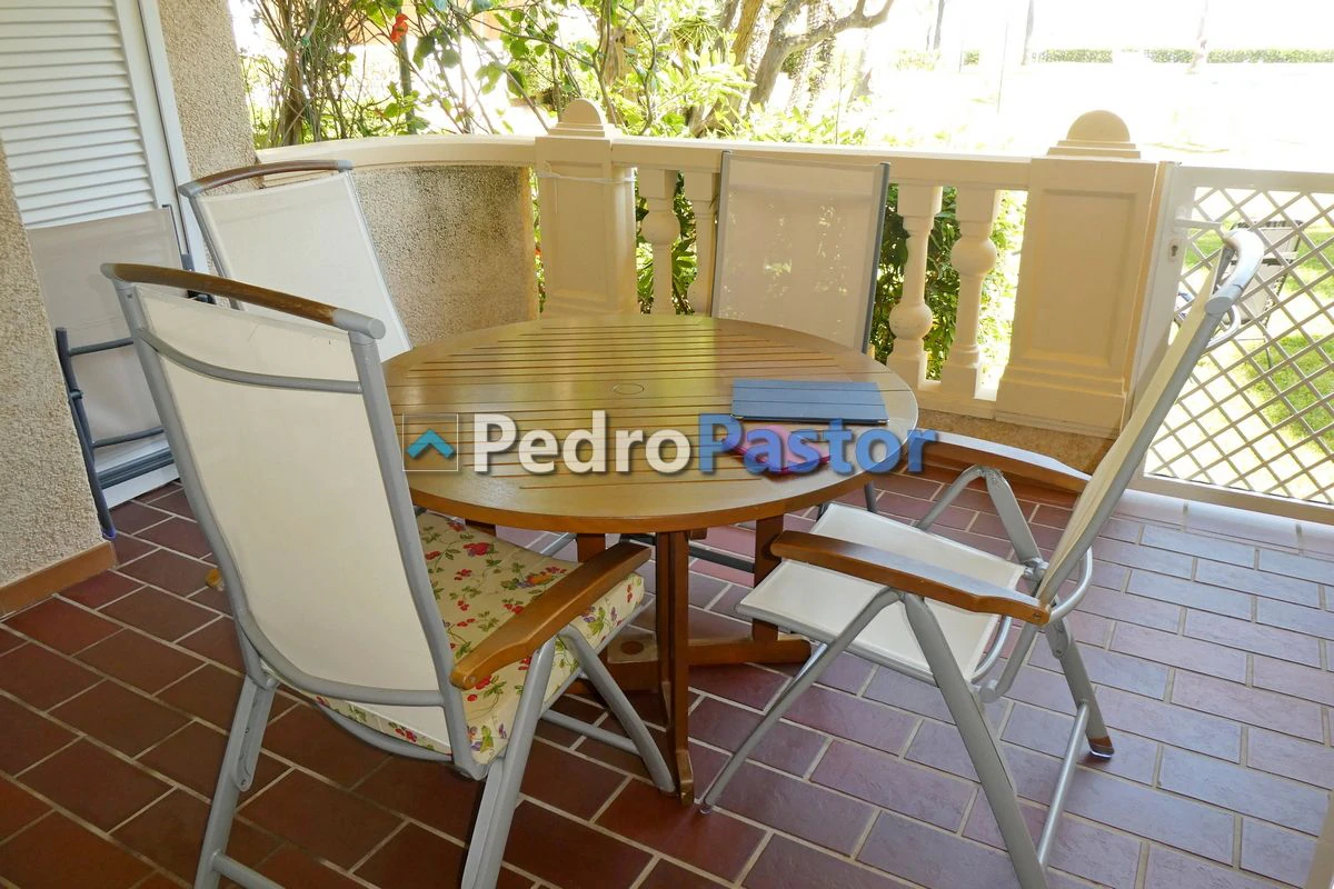 Apartamento de 2 dormitorios en 1ª línea de playa