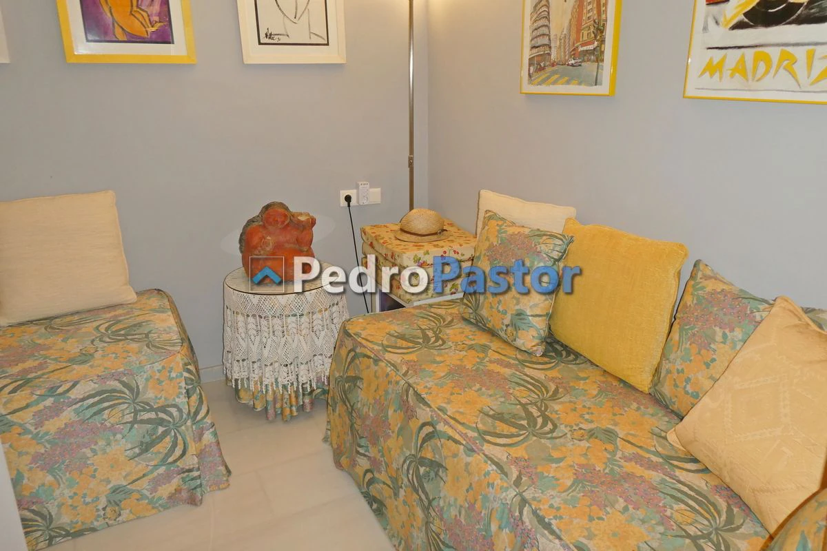 Apartamento de 2 dormitorios en 1ª línea de playa