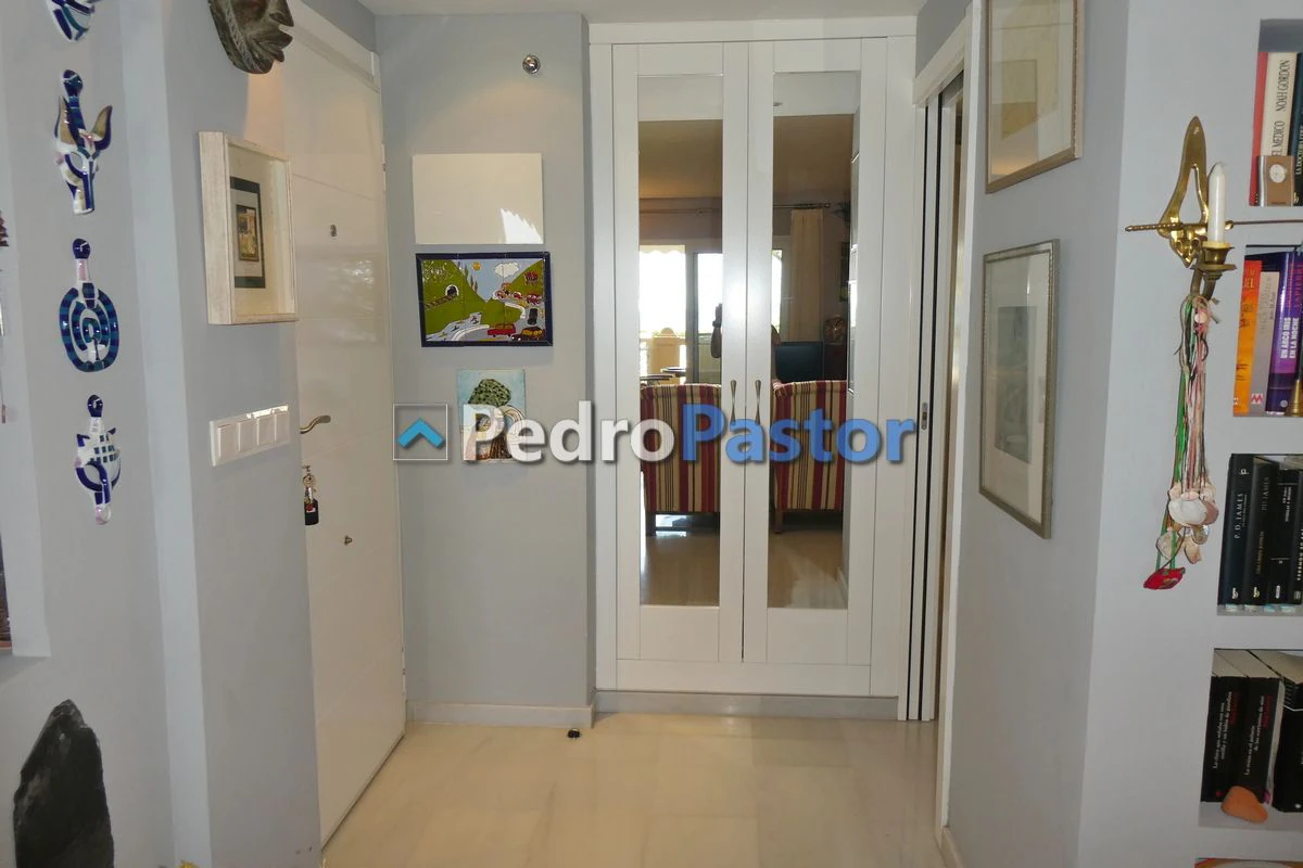 Apartamento de 2 dormitorios en 1ª línea de playa