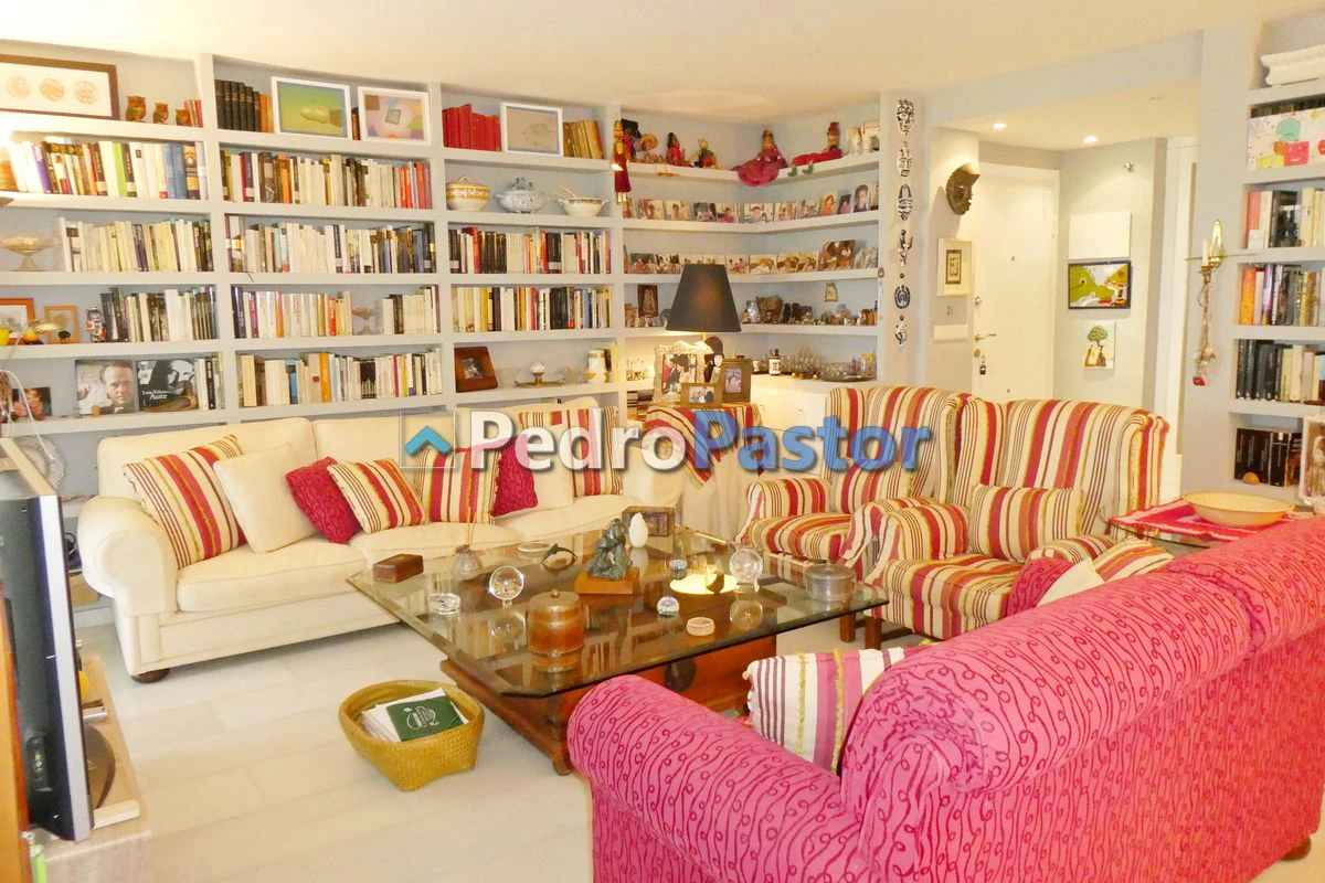 Apartamento de 2 dormitorios en 1ª línea de playa