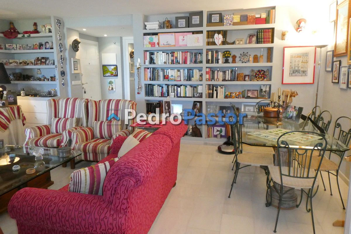Apartamento de 2 dormitorios en 1ª línea de playa
