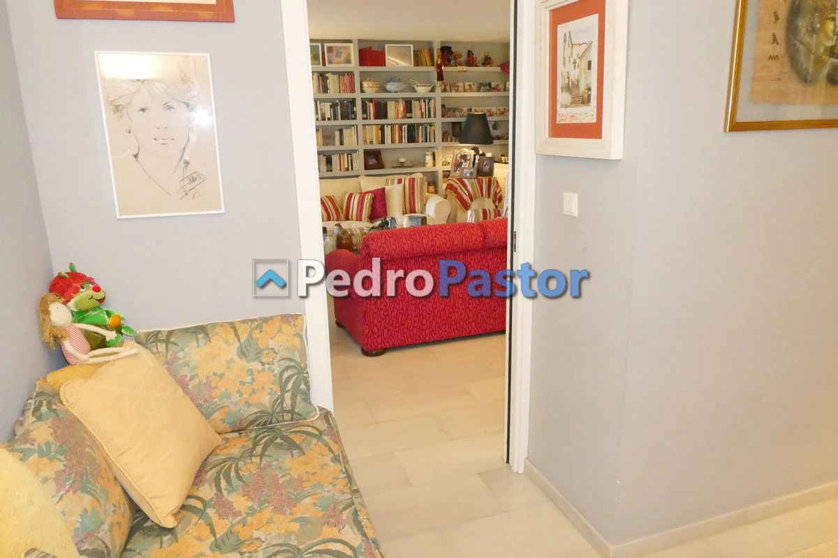 Apartamento de 2 dormitorios en 1ª línea de playa