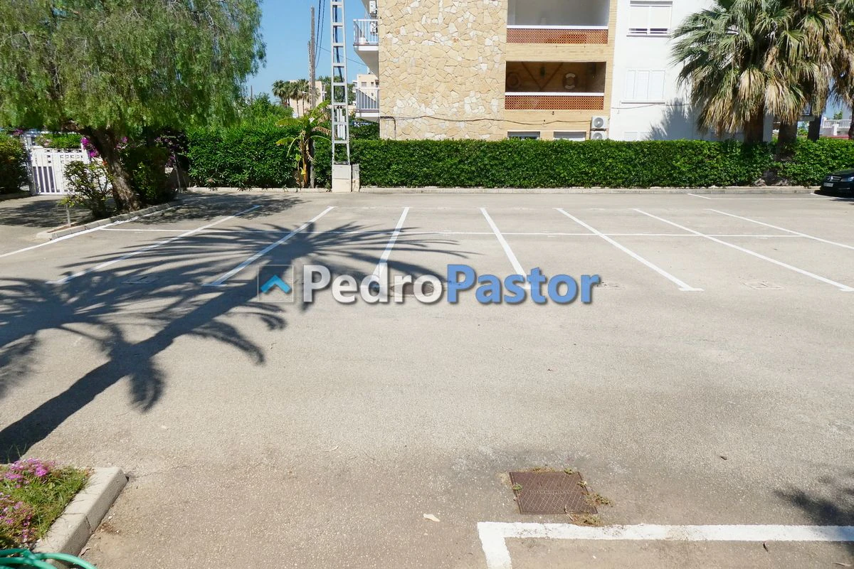 Apartamento de 2 dormitorios en 1ª línea de playa