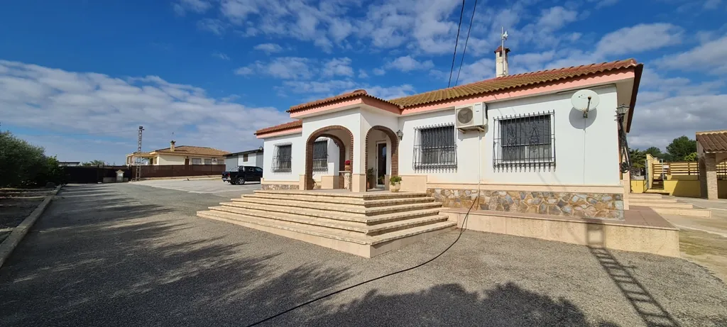 Villa for sale in Orihuela