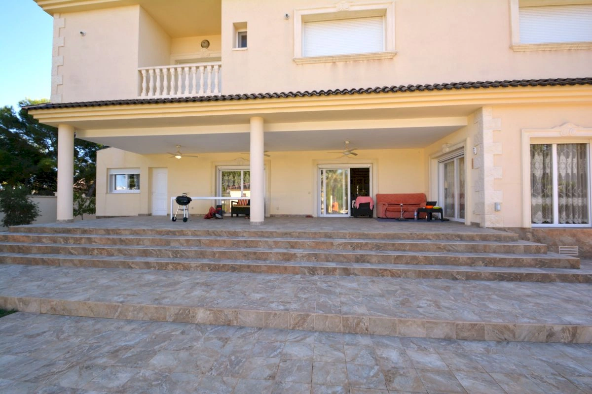 Villa for sale in Orihuela Costa