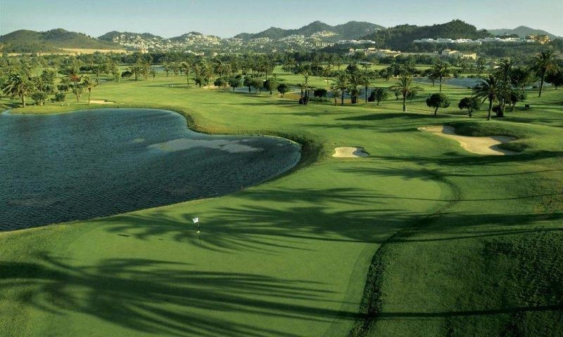 Villa for sale in La Manga Del Mar Menor