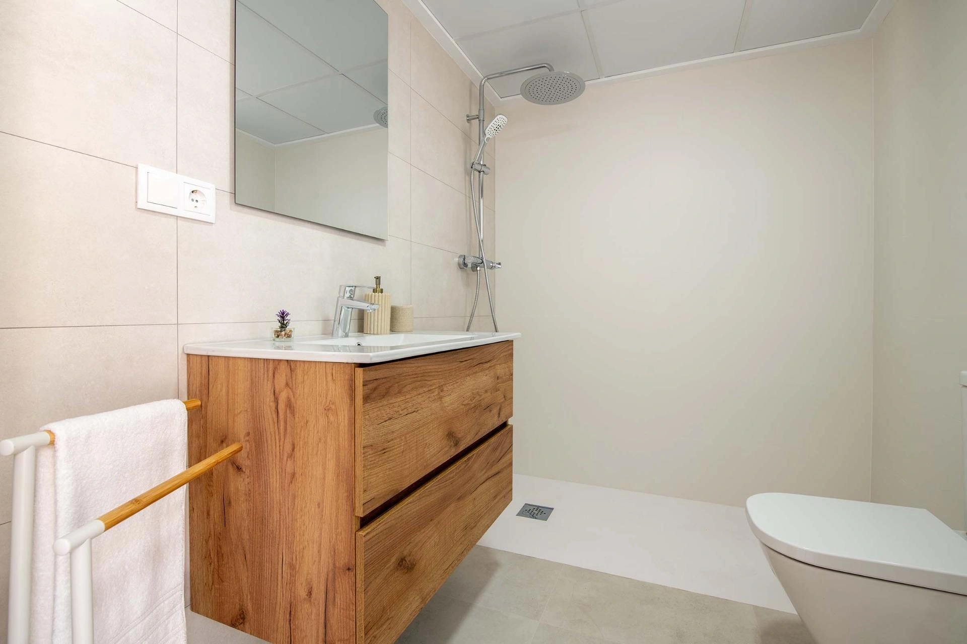 Terraced house for sale in Cox