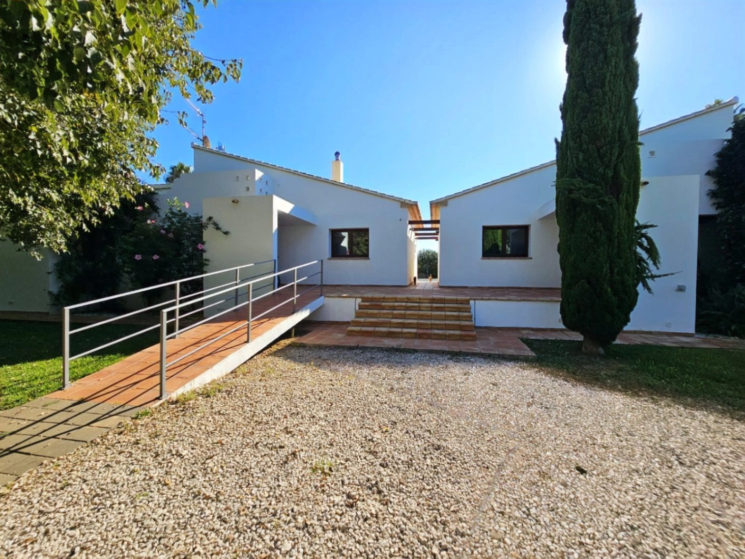 Villa for sale in Ondara