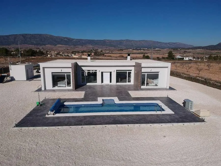 Villa for sale in Pinoso