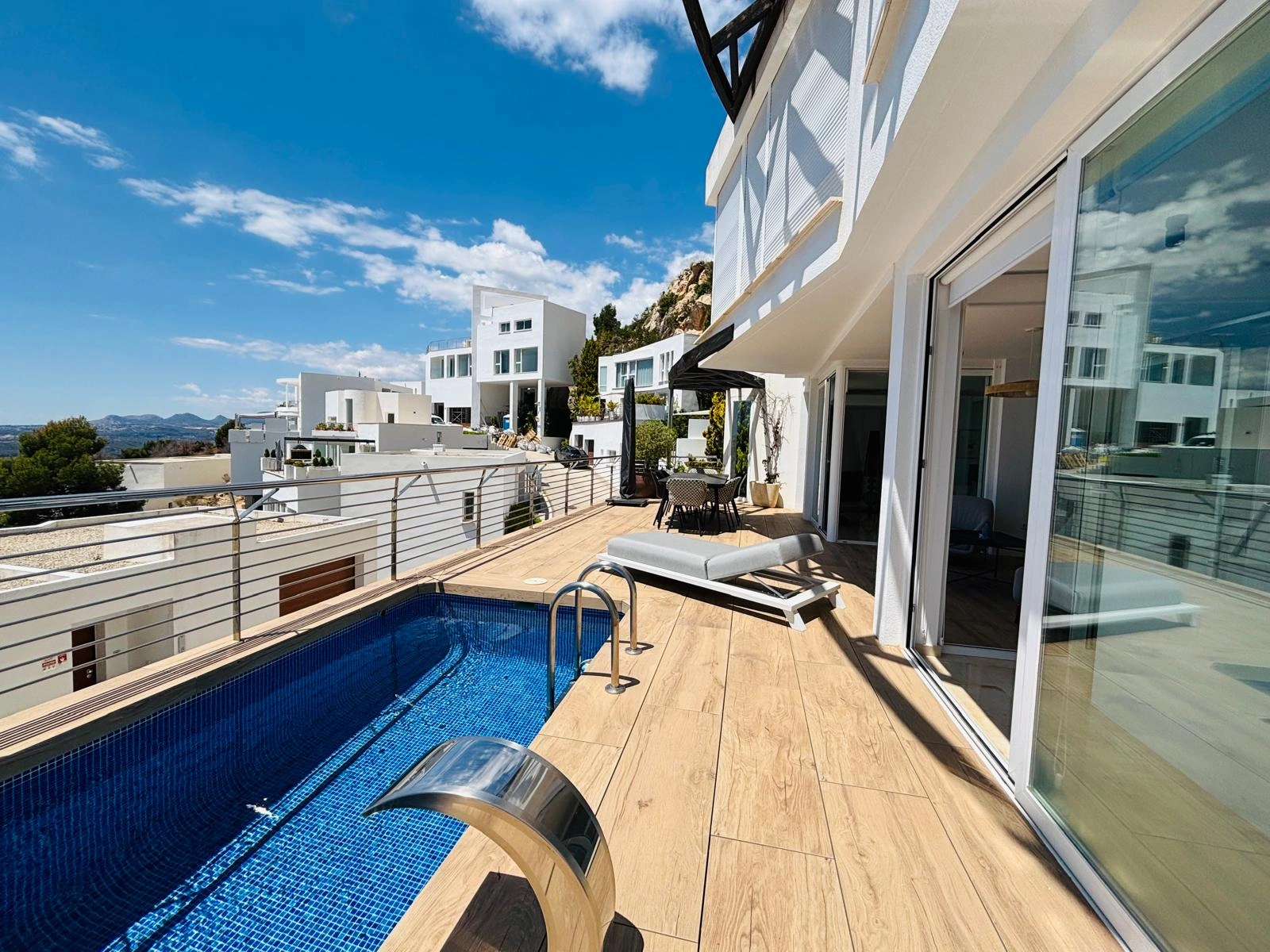 Luxury villa in Altea la Vella with unbeatable sea and mountain views.